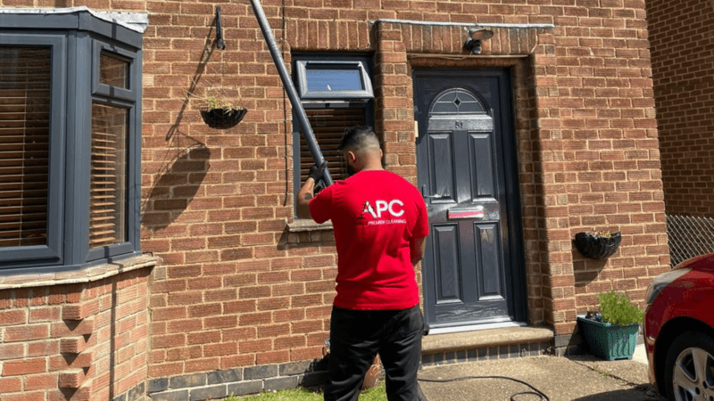 external gutter cleaning northampton northamptonshire bedfordshire