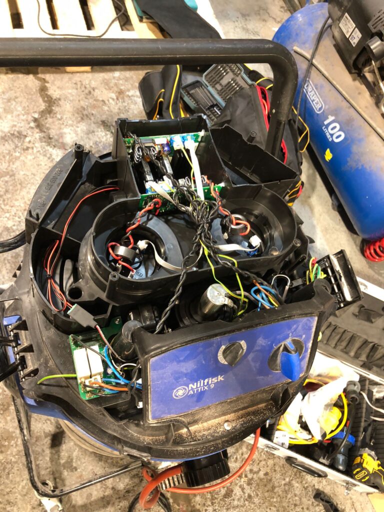 servicing vacuum